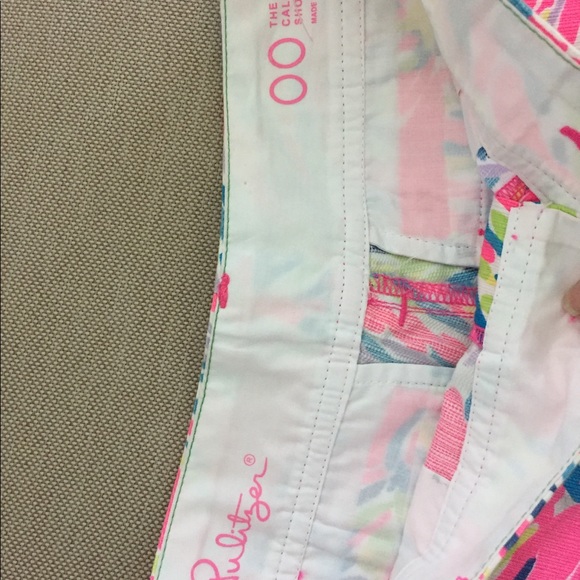Lilly Pulitzer Callahan Shorts - Picture 11 of 12